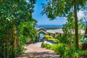 Barong Luxury Estate overlooking Cairns Unrivalled privacy and location