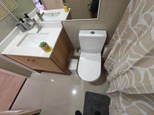 Amplio departamento en pleno centro de Chillán con estacionamiento privado