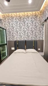 Midpoint Studio Apartment Greater Noida