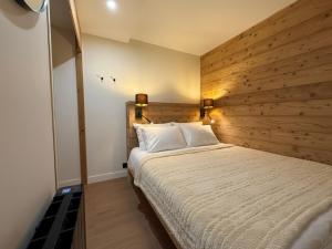 Appartement rénové 4 pers, au pied des pistes Val-dIsère - FR-1-862-37