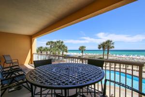 3BR - Beachfront - Huge Balcony - 2 Pools - Luxury