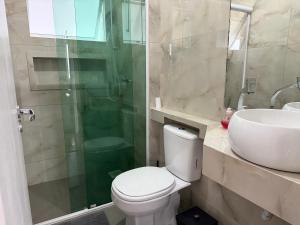 Lindo apartamento completo e com garagem coberta