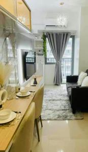 JLs City Hideaway at Fame Residences