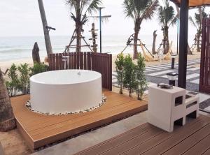 Sichon Glamping Resort, Beachfront