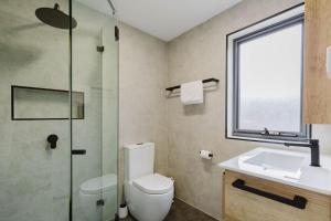 The Lakefront 69 Townsend Street