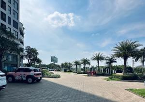 City View Apartment with Balcony& Pool, District 7