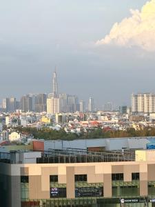 City View Apartment with Balcony& Pool, District 7