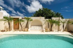 Luxury 6BR Villa with private pool