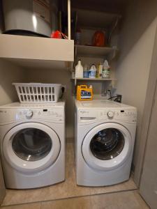 Mclean View Steps from Tysons Corner & Galleria