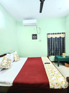 Pandiyan guest house