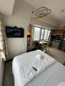 Next Abode Modern Stay at TheBeaconMakatiRoces