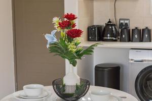 Zalari Luxe Loft A, Spacious 2 Bed Loft, Paulshof