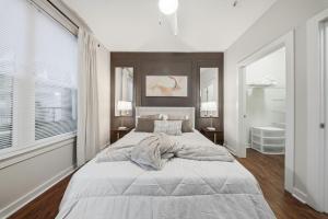 Chic 2BR w Pool Pet-Friendly Unit #14