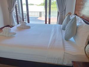 Paradise resort, Don Det river view