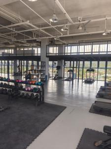 Midpoint Residences 1BR with Gym near IT Oakridge and Astra