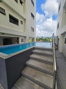 Midpoint Residences 1BR with Gym near IT Oakridge and Astra