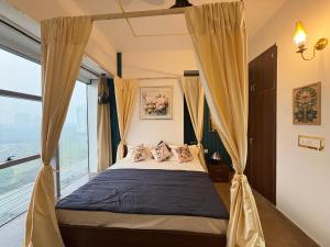 Luxurious 1BHK Apartment Sector 75 Noida with Balcony