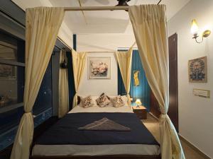 Luxurious 1BHK Apartment Sector 75 Noida with Balcony