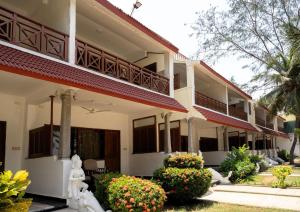 Sea Breeze Beach Resort