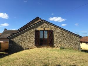 B&B / Chambres d'hotes Domaine de Lascaux : Chambre Familiale - Vue sur Jardin