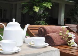 Airport city hub hotel by Leeads