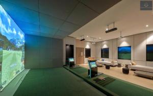 The Metropole High End Luxury Apartment