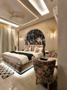 Cozycostays 65Inch TV Omaxe hazratganj