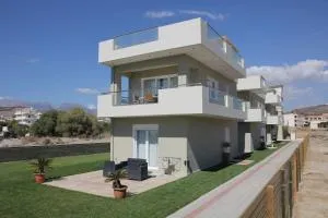 Holiday Luxury Villas - 卡拉马基