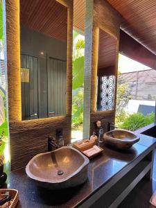 Villa Nishiki 5-Bedroom Private Villa in Seminyak