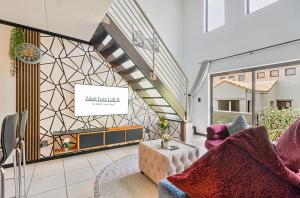 Zalari Loft B, Nature-Inspired 2 Bed Loft, Paulshof, Sandton