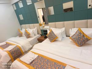 KDM Hotel Indore Palace- a walk away from Saibaba Temple