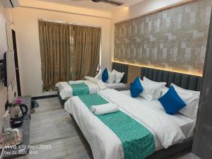 KDM Hotel Indore Palace- a walk away from Saibaba Temple