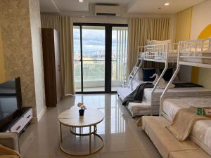 Sapphire Seaview Park Suites near Okada, Solaire, MOA, NAIA Airport, Bayview