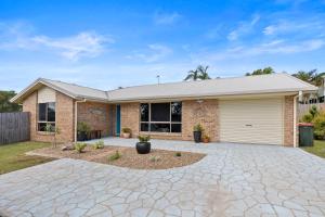 Family & Pet Friendly Coastal Parkside Stay