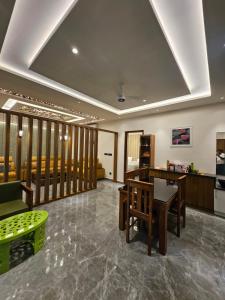 Kurunchi Malar Resorts
