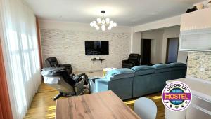 Khanat Tours & Guesthouse