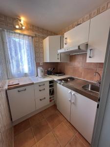 Swiss Paradise, 7 Guests