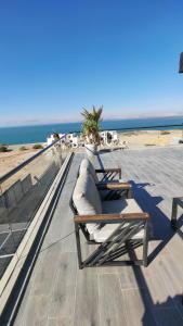 LP chalet deadSea view