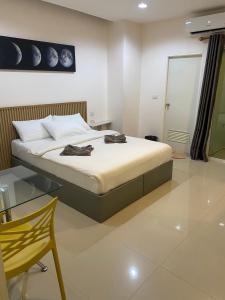 Srinuan living ดิ อัยย์ อาคารศรีนวล