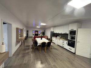 Bob Residence- Chic Penthouse