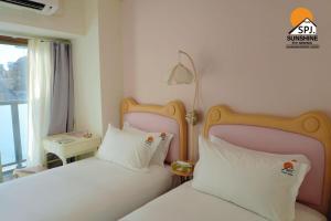 Landmark Sunshine Hotel