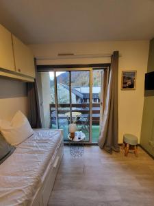 Joli studio vue sur les montagnes avec balcon