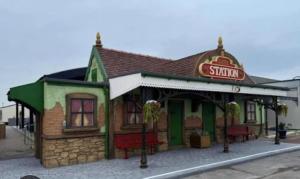 Two x 6 Berth static caravan on Lyons Robin Hood Rhyl North wales