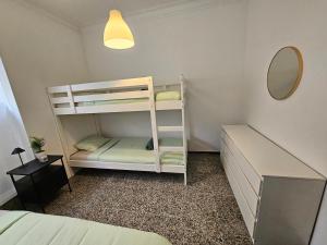 guest rooms close airport