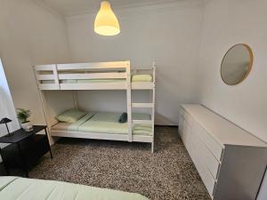 guest rooms close airport