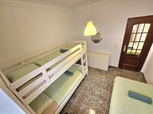 guest rooms close airport