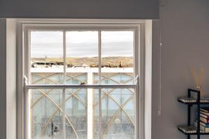 Stunning High Street Loft in Cheltenham