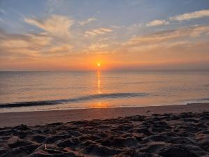 Corsica Beach, Paddleboarding, Pool & Hiking J159