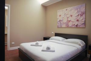 1Metro Gambara-Duomo & Navigli-AC-Self Check in