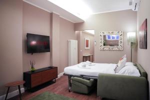 1Metro Gambara-Duomo & Navigli-AC-Self Check in